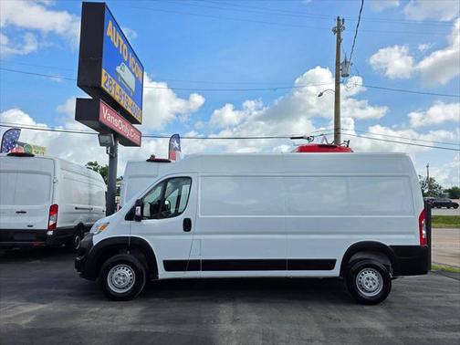 2025 RAM ProMaster 2500 Tradesman