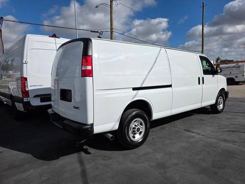 2023 GMC Savana 2500 Work Van