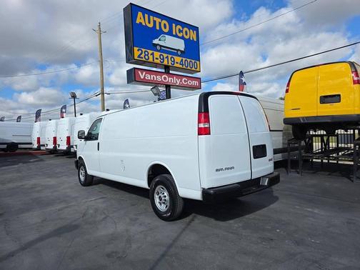 2023 GMC Savana 2500 Work Van