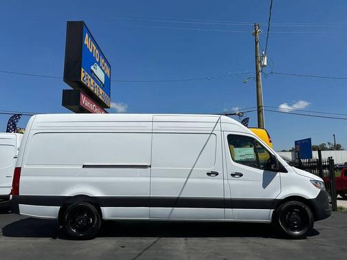 2025 Mercedes-Benz Sprinter 2500 High Roof