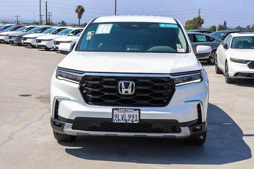 Platinum White Pearl 2023 Honda Pilot EX-L 7-Passenger