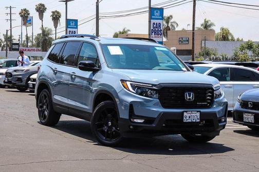 Sonic Gray Pearl 2024 Honda Passport Black Edition