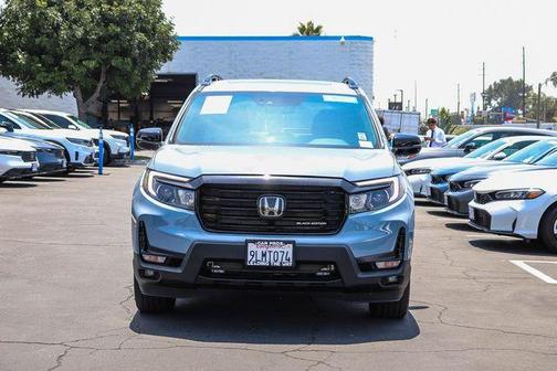 Sonic Gray Pearl 2024 Honda Passport Black Edition