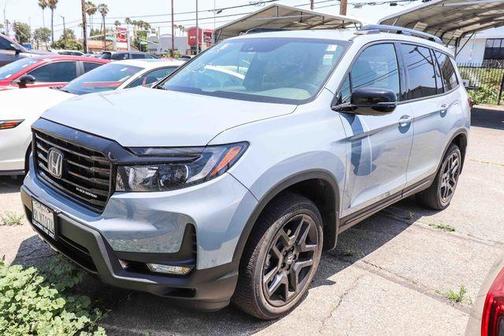 Sonic Gray Pearl 2024 Honda Passport Black Edition