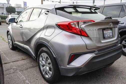 Silver Knockout Metallic 2020 Toyota C-HR LE