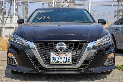 Black 2022 Nissan Altima 2.5 SV