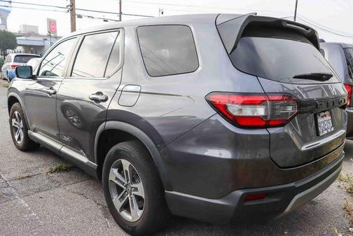 Modern Steel Metallic 2023 Honda Pilot EX-L 8-Passenger