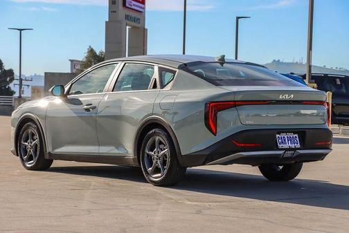 2025 Kia K4 