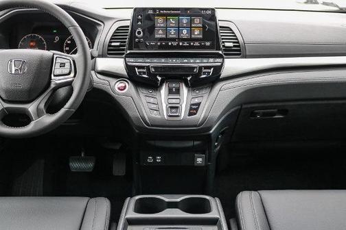 Platinum White Pearl 2027 Honda Odyssey EX-L