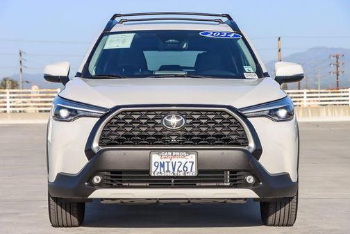2024 Toyota Corolla Cross XLE