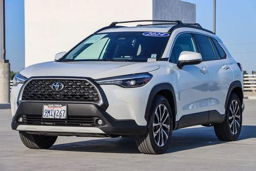 2024 Toyota Corolla Cross XLE