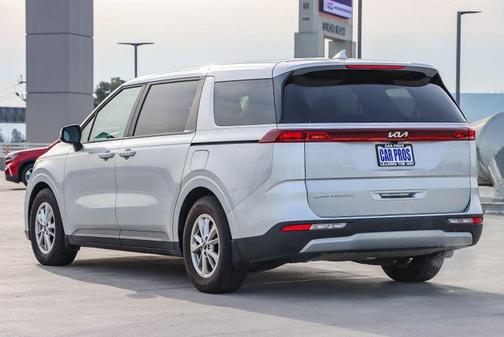 2022 Kia Carnival LX