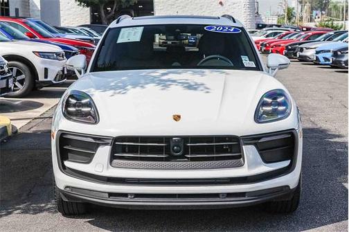 2024 Porsche Macan Base