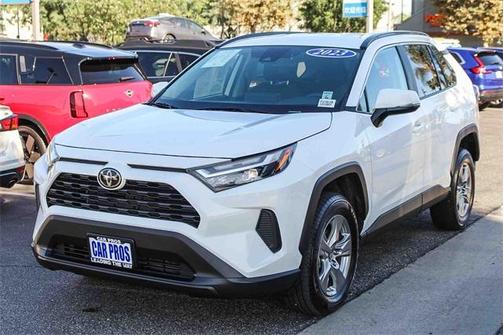2023 Toyota RAV4 XLE