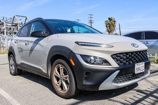 2022 Hyundai KONA SEL
