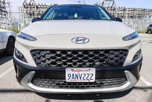 2022 Hyundai KONA SEL