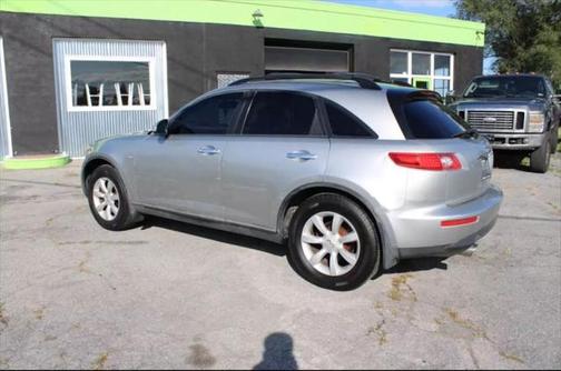 2004 INFINITI FX35 Base
