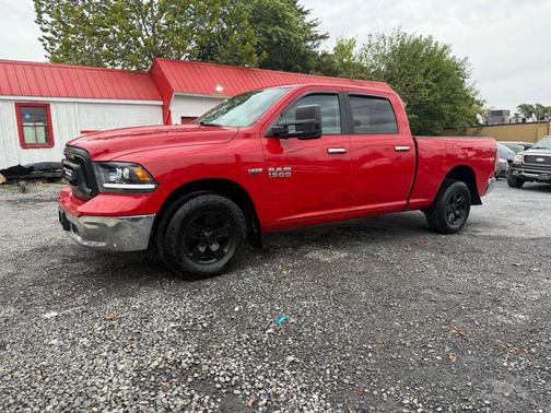 2018 RAM 1500 SLT