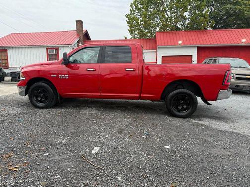 2018 RAM 1500 SLT