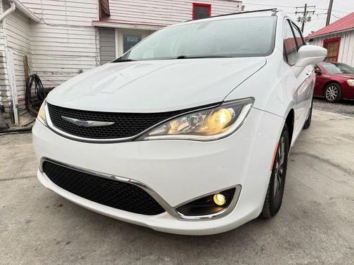 2020 Chrysler Pacifica Touring-L Plus