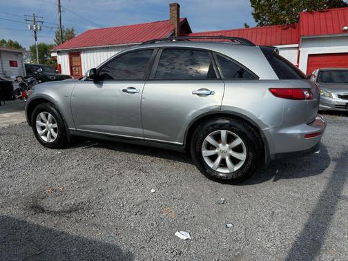 2004 INFINITI FX35 Base