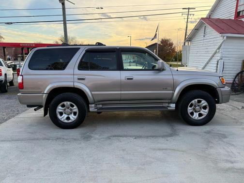 2002 Toyota 4Runner SR5