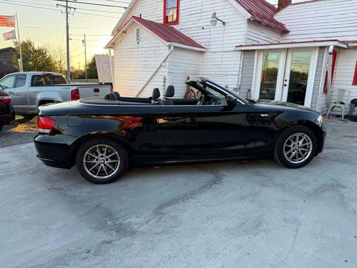 2011 BMW 128 128i Convertible 2D