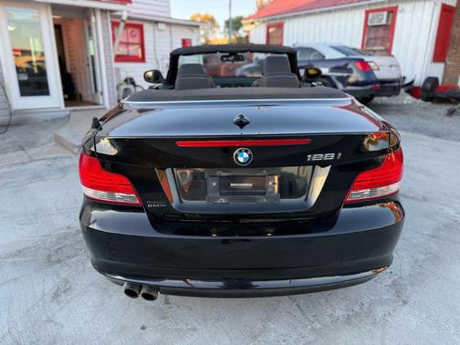 2011 BMW 128 128i Convertible 2D