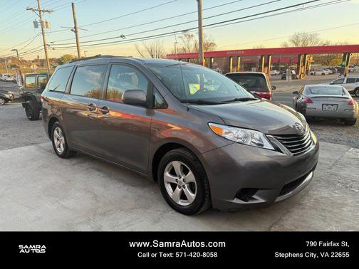 2011 Toyota Sienna LE