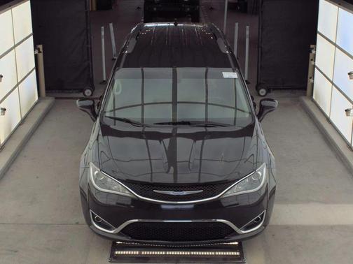 2020 Chrysler Pacifica Touring-L Plus