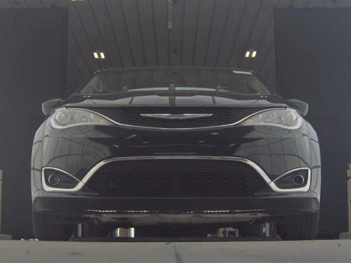 2020 Chrysler Pacifica Touring-L Plus