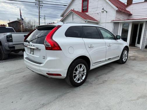 2016 Volvo XC60 T5 Premier