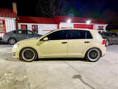 2017 Volkswagen Golf GTI 2.0T S 4-Door