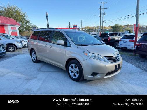2011 Toyota Sienna LE