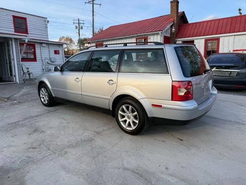2004 Volkswagen Passat GLS V6 4Motion