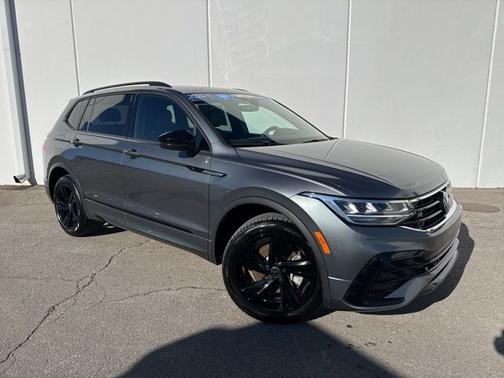 2024 Volkswagen Tiguan 2.0T SE R-Line Black