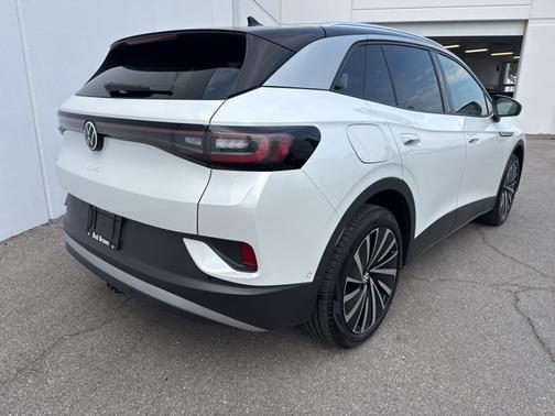 2023 Volkswagen ID.4 Pro S Plus