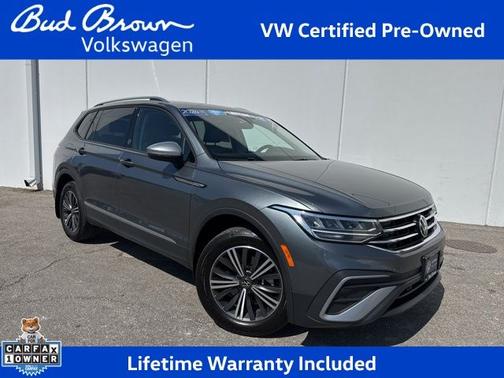Platinum Gray Metallic 2024 Volkswagen Tiguan 2.0T Wolfsburg