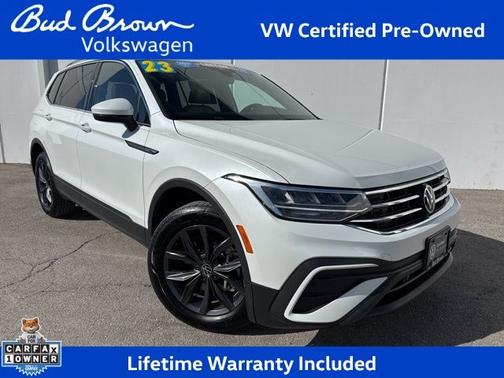 Opal White Pearl Effect 2023 Volkswagen Tiguan 2.0T SE