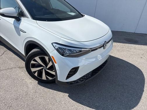 Pure White 2023 Volkswagen ID.4 Pro