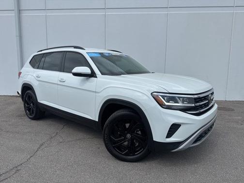 Pure White 2023 Volkswagen Atlas 3.6 SE w/ Technology