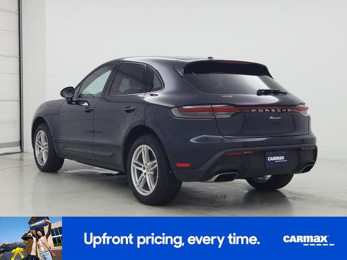 2022 Porsche Macan Base (PDK)
