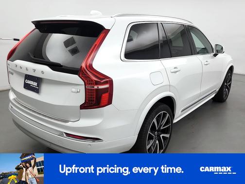2022 Volvo XC90 Recharge Plug-In Hybrid T8 Inscription Expression