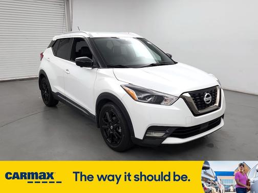 2020 Nissan Kicks SR