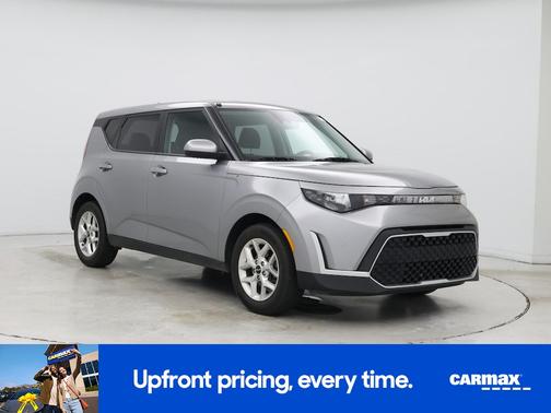 Gray 2023 Kia Soul LX