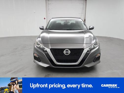 Gray 2019 Nissan Altima S