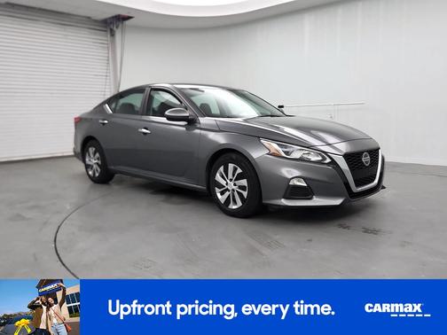 Gray 2019 Nissan Altima S