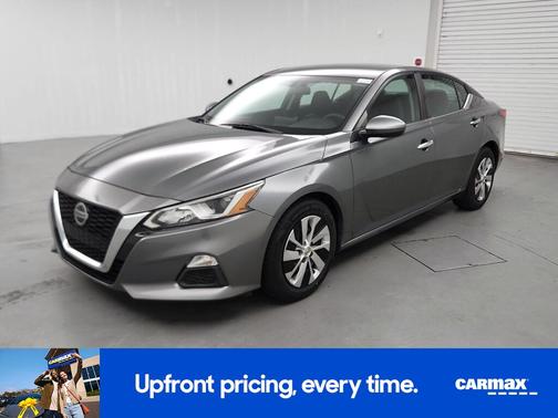 Gray 2019 Nissan Altima S