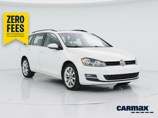 White 2016 Volkswagen Golf SE