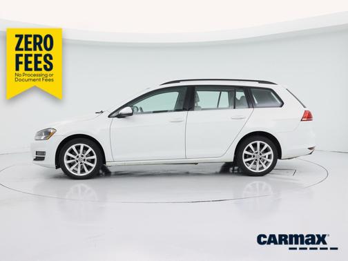 White 2016 Volkswagen Golf SE